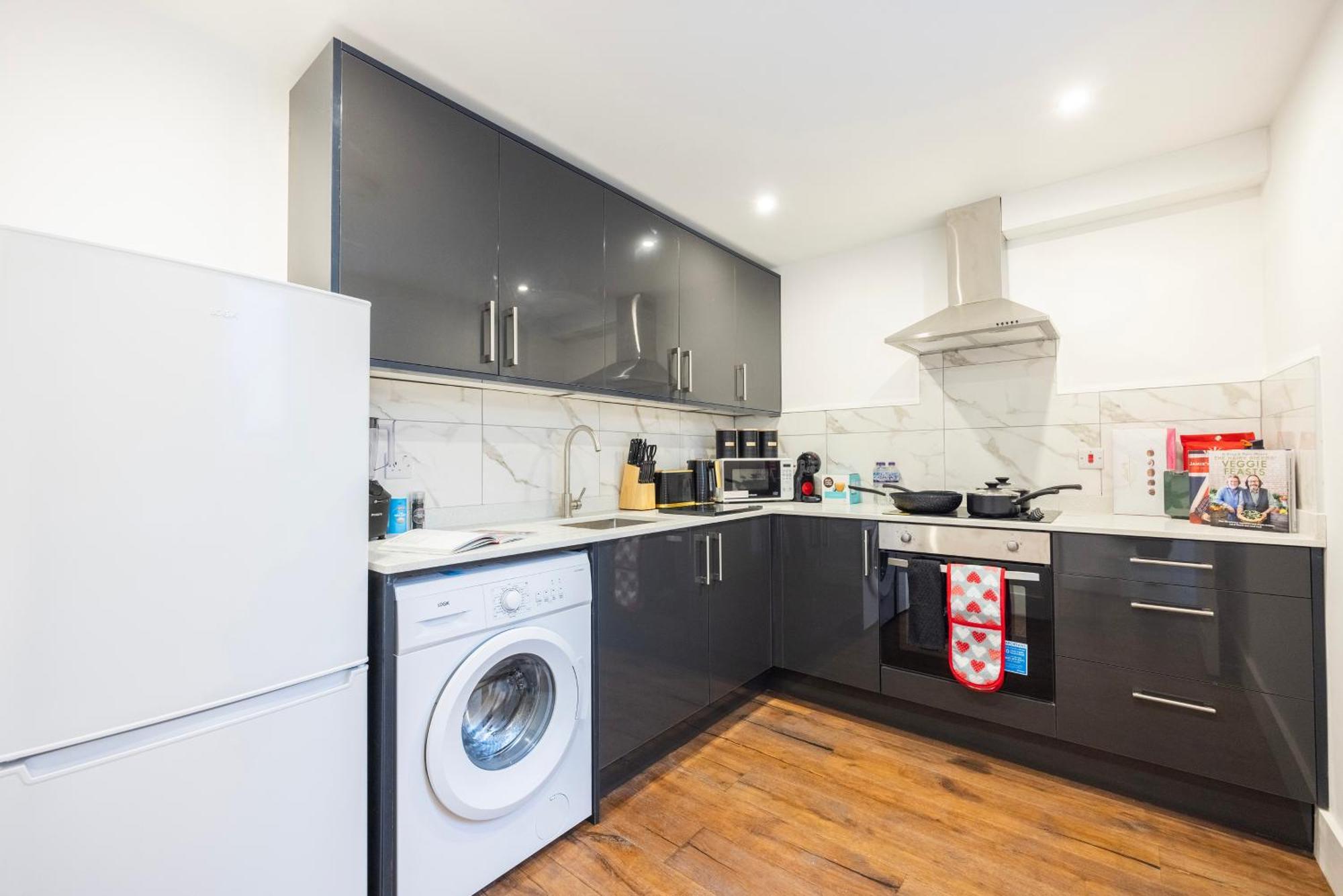 Block Of Apartments In Croydon ,Long Stays , Weekly & Monthly Offers , Contractors , Relocations , Leisure & Family Stays Eksteriør bilde