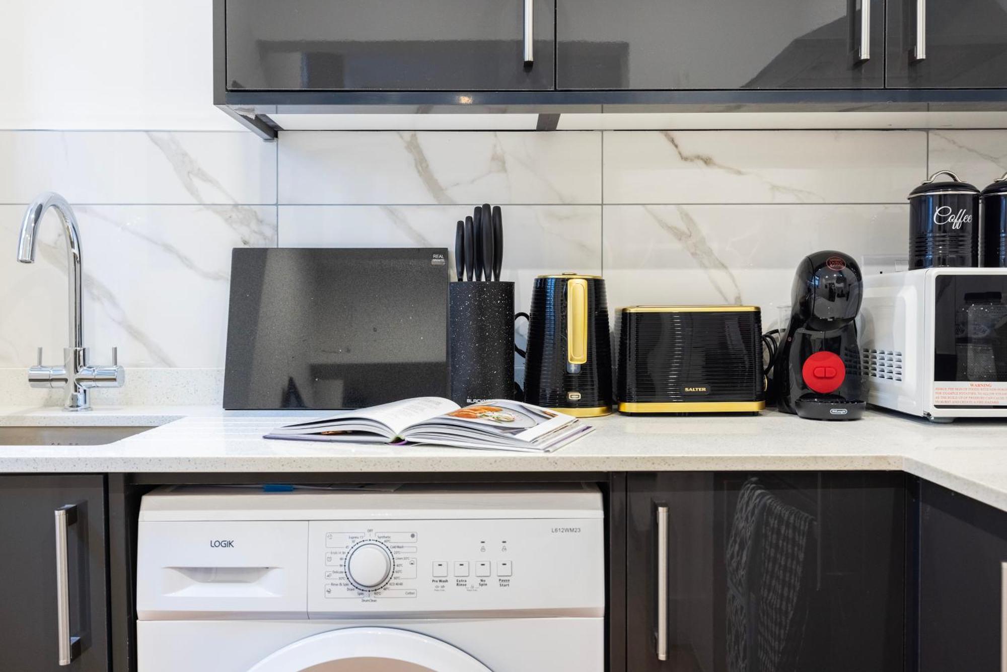 Block Of Apartments In Croydon ,Long Stays , Weekly & Monthly Offers , Contractors , Relocations , Leisure & Family Stays Eksteriør bilde