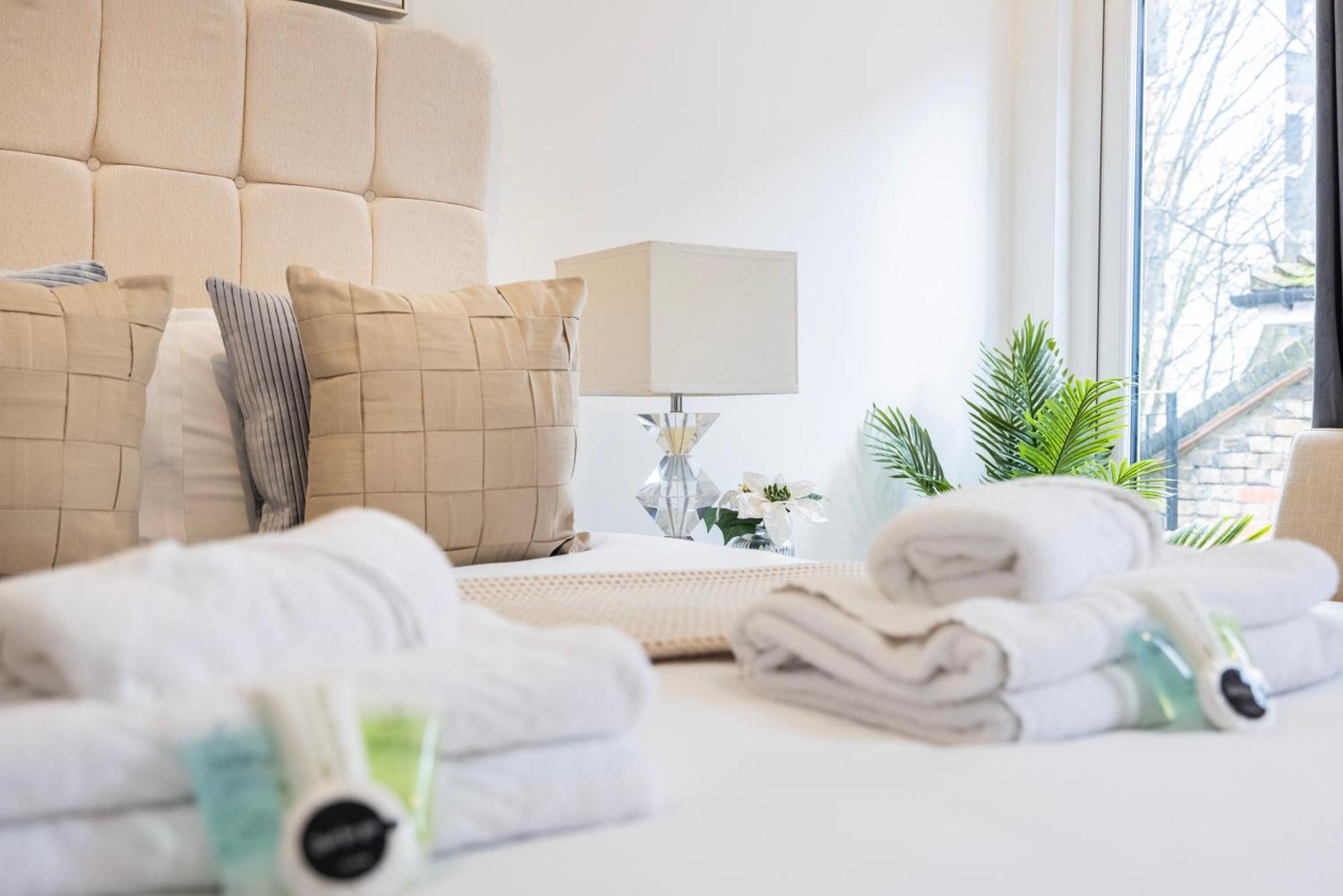 Block Of Apartments In Croydon ,Long Stays , Weekly & Monthly Offers , Contractors , Relocations , Leisure & Family Stays Eksteriør bilde